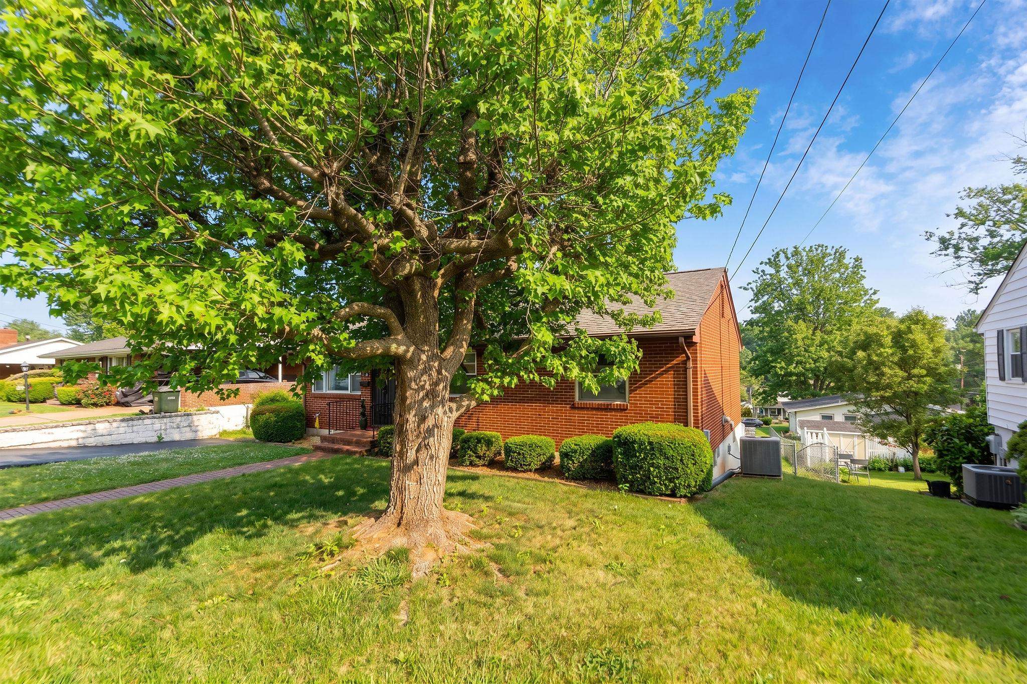 1319 BLANDFORD ST, STAUNTON, Virginia 24401, 3 Bedrooms Bedrooms, ,1 BathroomBathrooms,Residential,1319 BLANDFORD ST,676893 MLS # 676893