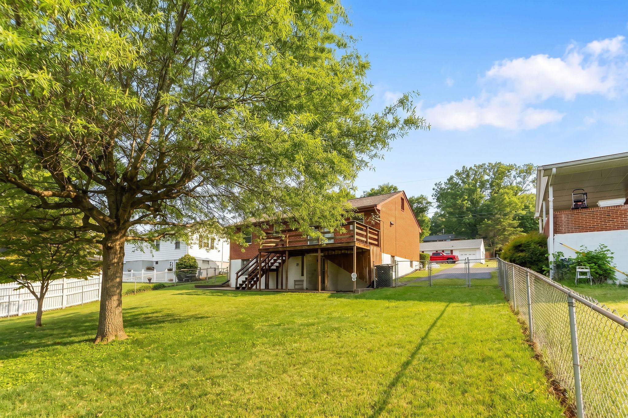 1319 BLANDFORD ST, STAUNTON, Virginia 24401, 3 Bedrooms Bedrooms, ,1 BathroomBathrooms,Residential,1319 BLANDFORD ST,676893 MLS # 676893