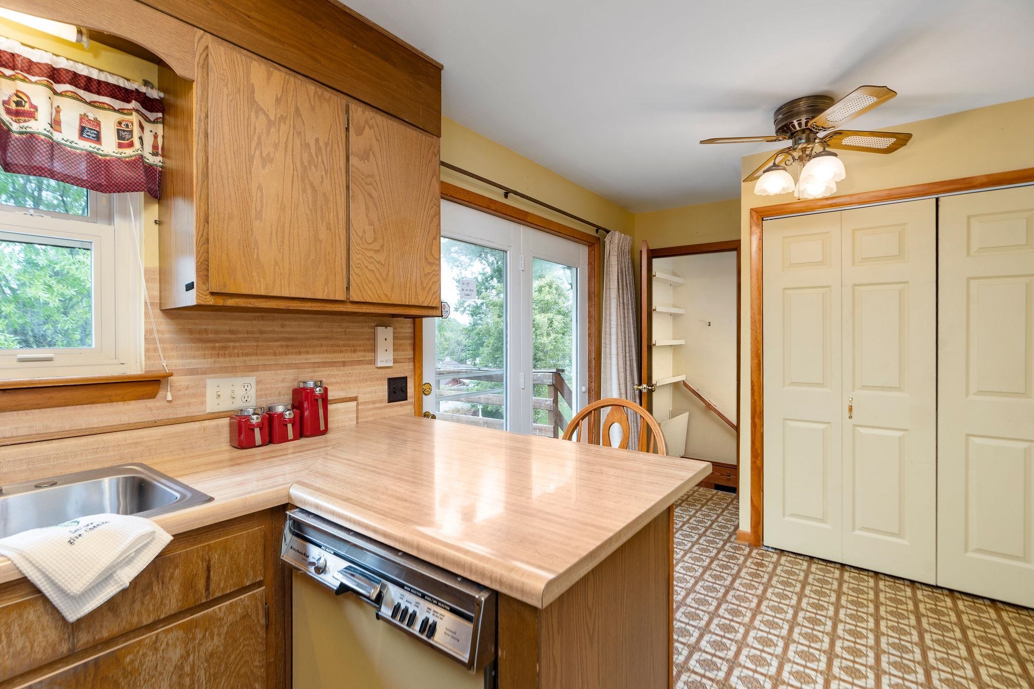 1319 BLANDFORD ST, STAUNTON, Virginia 24401, 3 Bedrooms Bedrooms, ,1 BathroomBathrooms,Residential,1319 BLANDFORD ST,676893 MLS # 676893