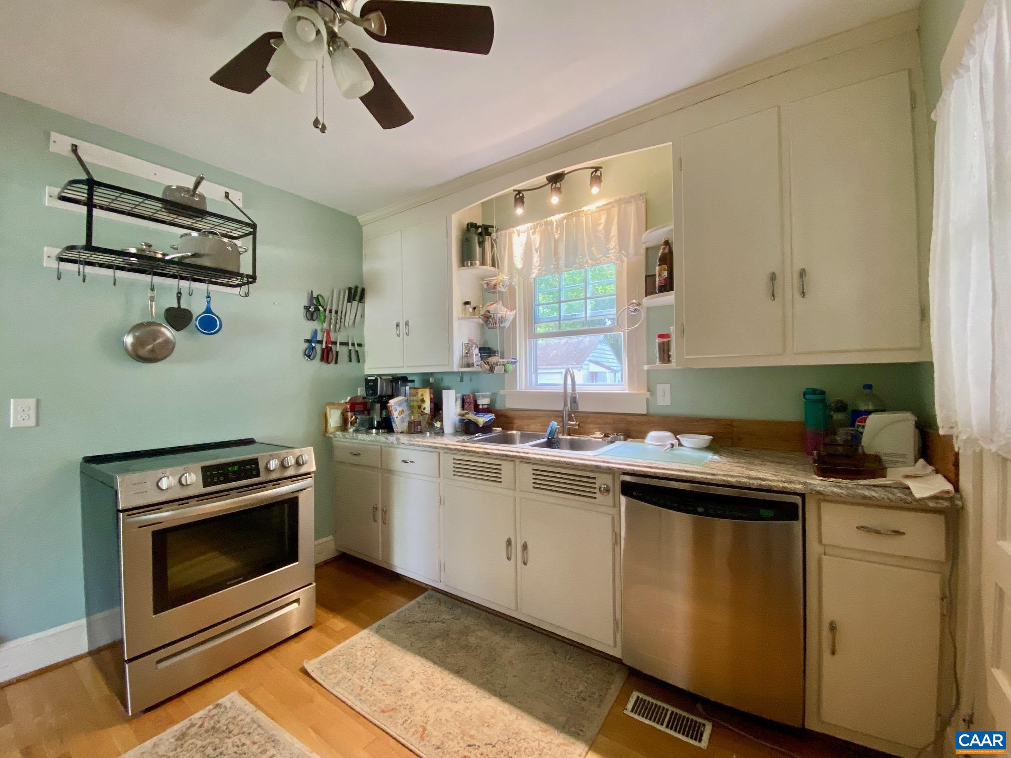 210 W GORDON AVE, GORDONSVILLE, Virginia 22942, 3 Bedrooms Bedrooms, ,2 BathroomsBathrooms,Residential,210 W GORDON AVE,676894 MLS # 676894