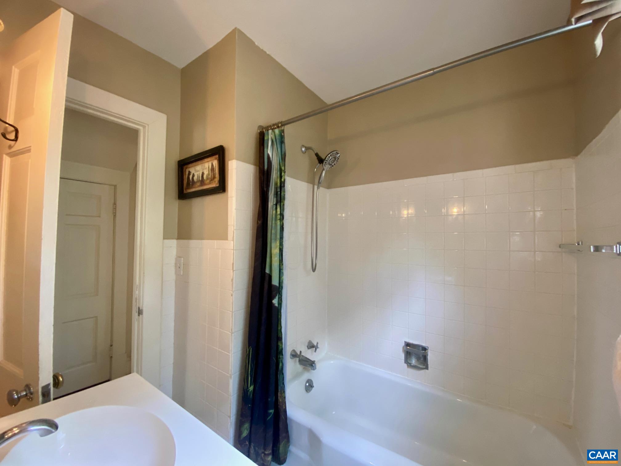 210 W GORDON AVE, GORDONSVILLE, Virginia 22942, 3 Bedrooms Bedrooms, ,2 BathroomsBathrooms,Residential,210 W GORDON AVE,676894 MLS # 676894