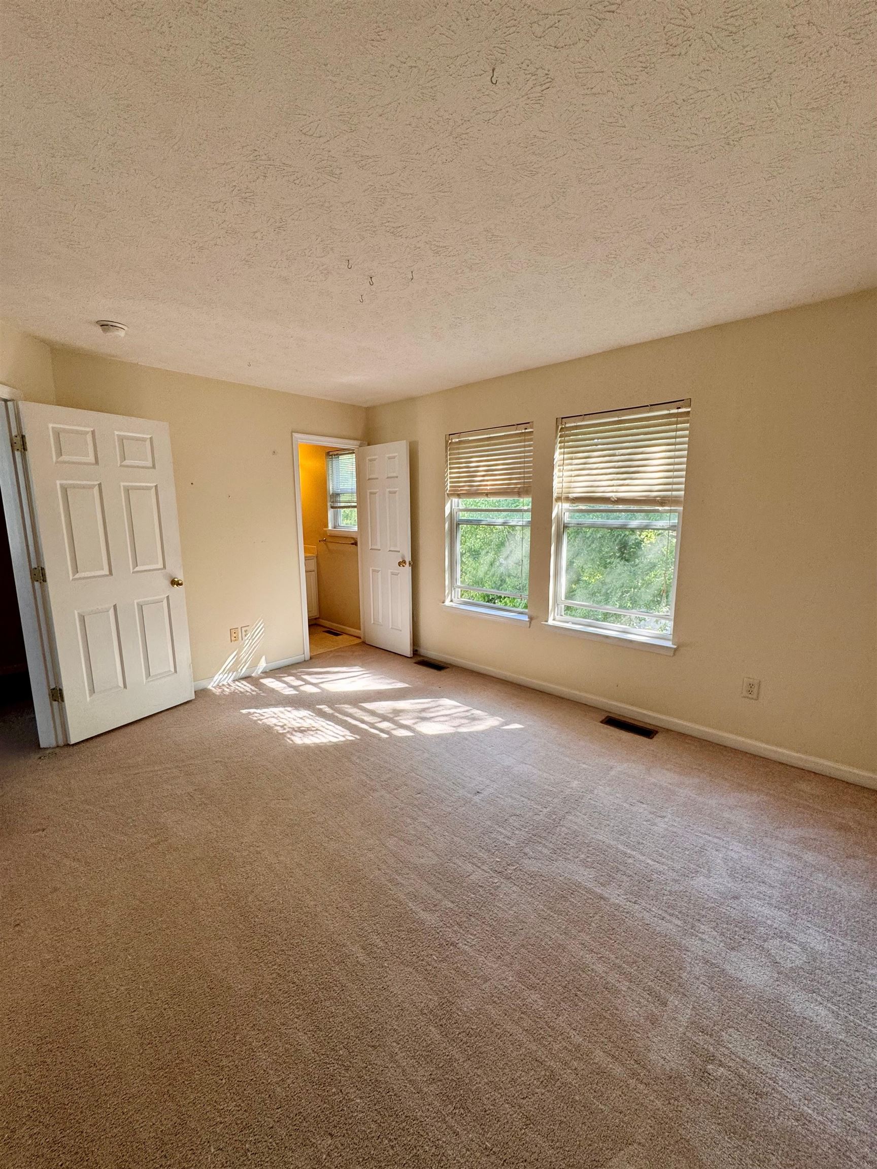 1312 VICTORIAN VILLAGE DR, HARRISONBURG, Virginia 22802, 2 Bedrooms Bedrooms, ,2 BathroomsBathrooms,Residential,1312 VICTORIAN VILLAGE DR,676895 MLS # 676895