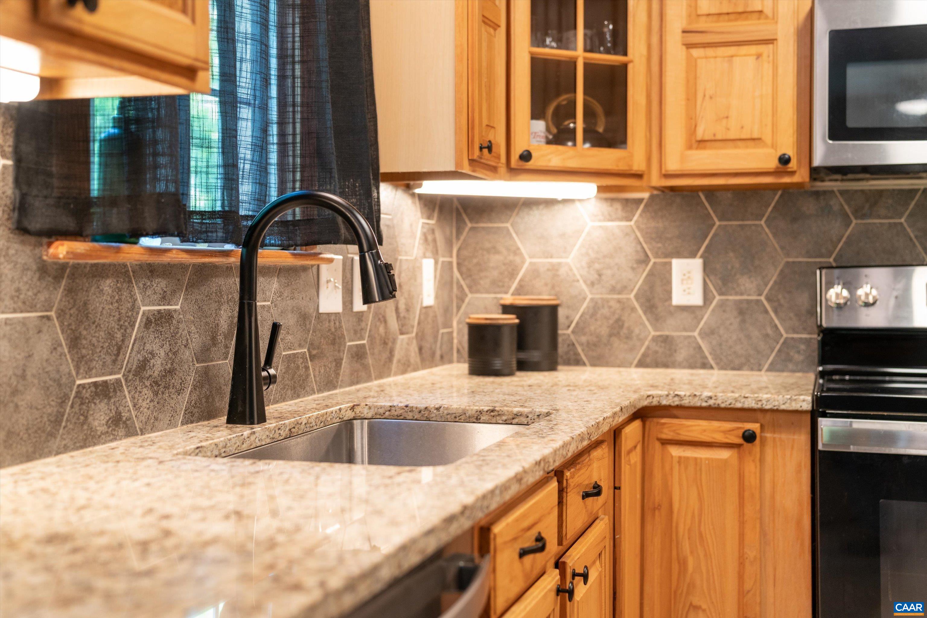 18 SEMINOLE TRL, PALMYRA, Virginia 22963, 3 Bedrooms Bedrooms, ,2 BathroomsBathrooms,Residential,18 SEMINOLE TRL,676897 MLS # 676897
