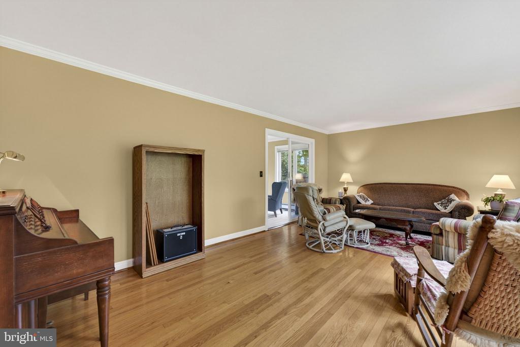 19059 CARLETON DR, CULPEPER, Virginia 22701, 6 Bedrooms Bedrooms, ,4 BathroomsBathrooms,Residential,19059 CARLETON DR,VACU2013466 MLS # VACU2013466