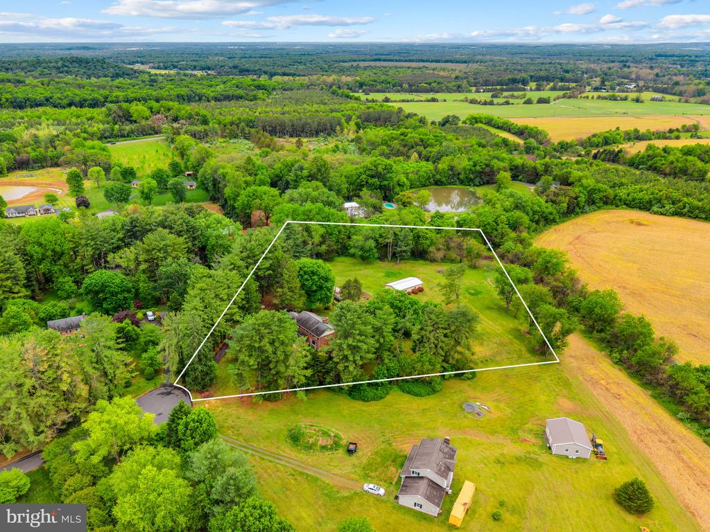 19059 CARLETON DR, CULPEPER, Virginia 22701, 6 Bedrooms Bedrooms, ,4 BathroomsBathrooms,Residential,19059 CARLETON DR,VACU2013466 MLS # VACU2013466