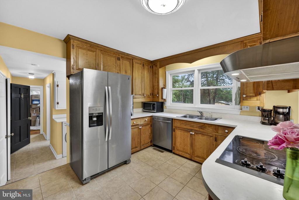 19059 CARLETON DR, CULPEPER, Virginia 22701, 6 Bedrooms Bedrooms, ,4 BathroomsBathrooms,Residential,19059 CARLETON DR,VACU2013466 MLS # VACU2013466