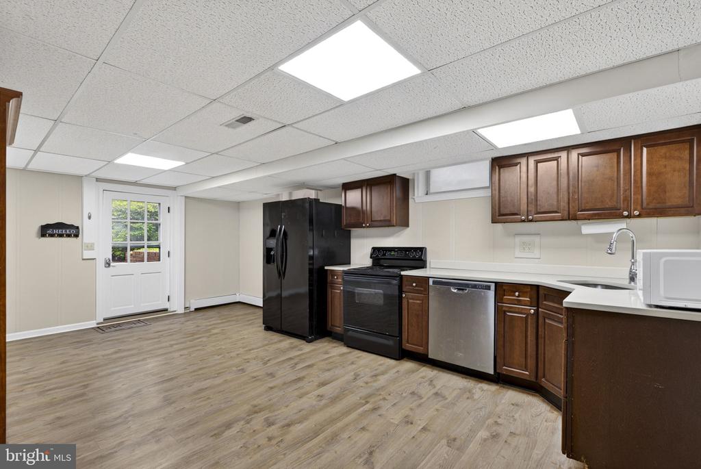 19059 CARLETON DR, CULPEPER, Virginia 22701, 6 Bedrooms Bedrooms, ,4 BathroomsBathrooms,Residential,19059 CARLETON DR,VACU2013466 MLS # VACU2013466