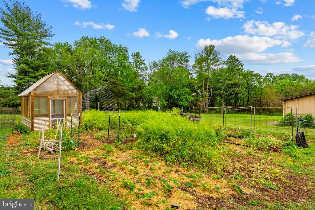 19059 CARLETON DR, CULPEPER, Virginia 22701, 6 Bedrooms Bedrooms, ,4 BathroomsBathrooms,Residential,19059 CARLETON DR,VACU2013466 MLS # VACU2013466
