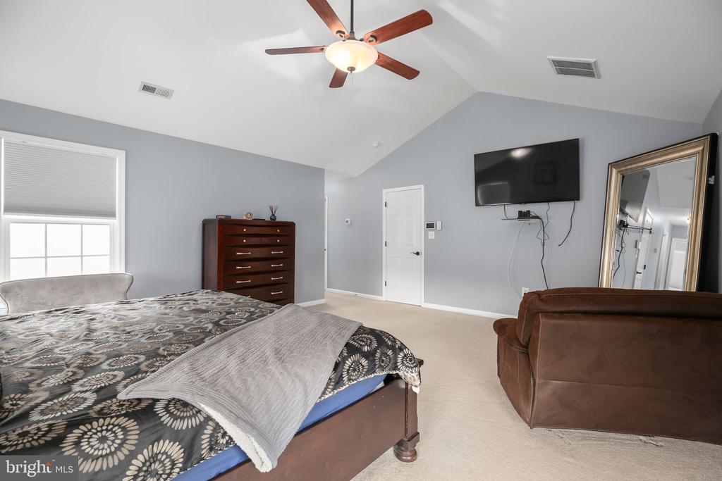 10100 SACHS CT, FREDERICKSBURG, Virginia 22408, 6 Bedrooms Bedrooms, ,4 BathroomsBathrooms,Residential,10100 SACHS CT,VASP2041660 MLS # VASP2041660