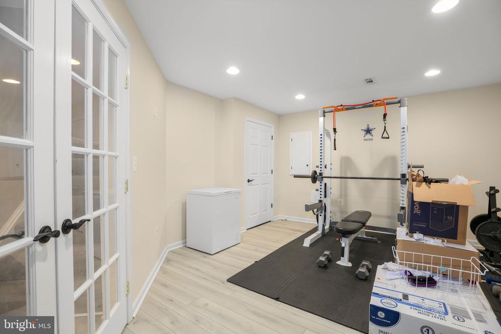 10100 SACHS CT, FREDERICKSBURG, Virginia 22408, 6 Bedrooms Bedrooms, ,4 BathroomsBathrooms,Residential,10100 SACHS CT,VASP2041660 MLS # VASP2041660