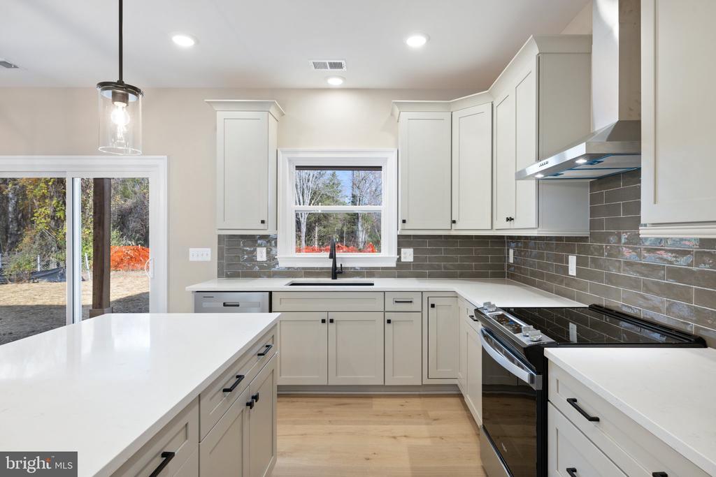 GRAY MEADOW CT, WARRENTON, Virginia 20187, 3 Bedrooms Bedrooms, ,2 BathroomsBathrooms,Residential,GRAY MEADOW CT,VAFQ2021970 MLS # VAFQ2021970