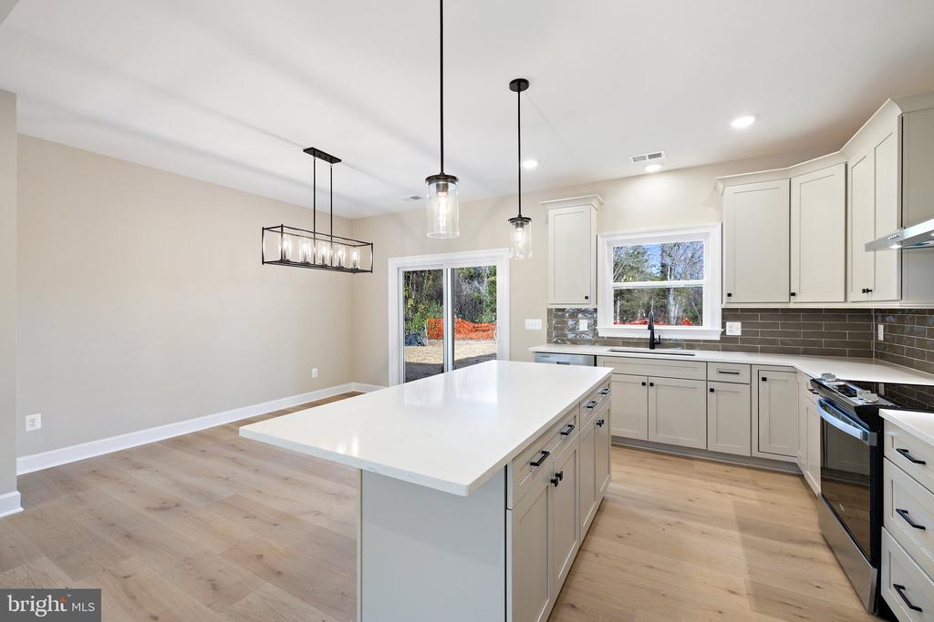 GRAY MEADOW CT, WARRENTON, Virginia 20187, 3 Bedrooms Bedrooms, ,2 BathroomsBathrooms,Residential,GRAY MEADOW CT,VAFQ2021970 MLS # VAFQ2021970
