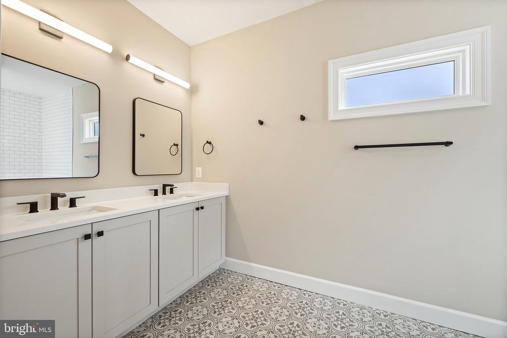 GRAY MEADOW CT, WARRENTON, Virginia 20187, 3 Bedrooms Bedrooms, ,2 BathroomsBathrooms,Residential,GRAY MEADOW CT,VAFQ2021970 MLS # VAFQ2021970