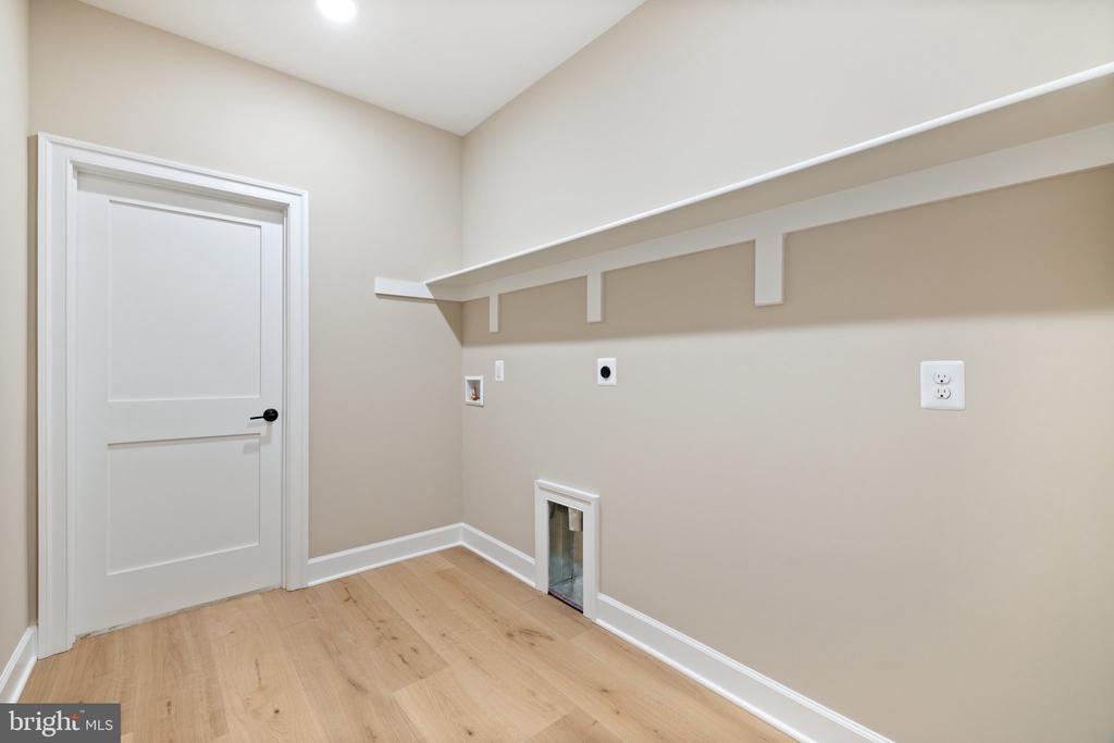 GRAY MEADOW CT, WARRENTON, Virginia 20187, 3 Bedrooms Bedrooms, ,2 BathroomsBathrooms,Residential,GRAY MEADOW CT,VAFQ2021970 MLS # VAFQ2021970