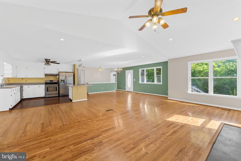 3628 S SPOTSWOOD TRL, BARBOURSVILLE, Virginia 22923, 3 Bedrooms Bedrooms, ,3 BathroomsBathrooms,Residential,3628 S SPOTSWOOD TRL,VAOR2014020 MLS # VAOR2014020