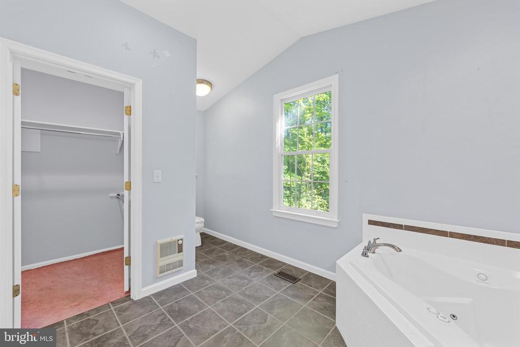 3628 S SPOTSWOOD TRL, BARBOURSVILLE, Virginia 22923, 3 Bedrooms Bedrooms, ,3 BathroomsBathrooms,Residential,3628 S SPOTSWOOD TRL,VAOR2014020 MLS # VAOR2014020