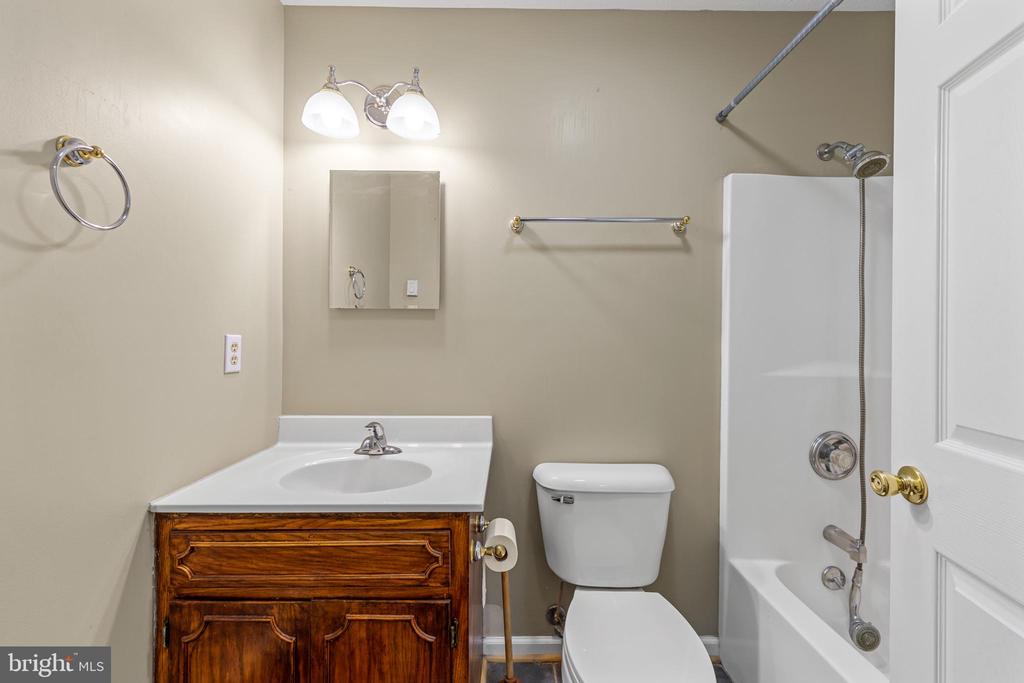 3628 S SPOTSWOOD TRL, BARBOURSVILLE, Virginia 22923, 3 Bedrooms Bedrooms, ,3 BathroomsBathrooms,Residential,3628 S SPOTSWOOD TRL,VAOR2014020 MLS # VAOR2014020