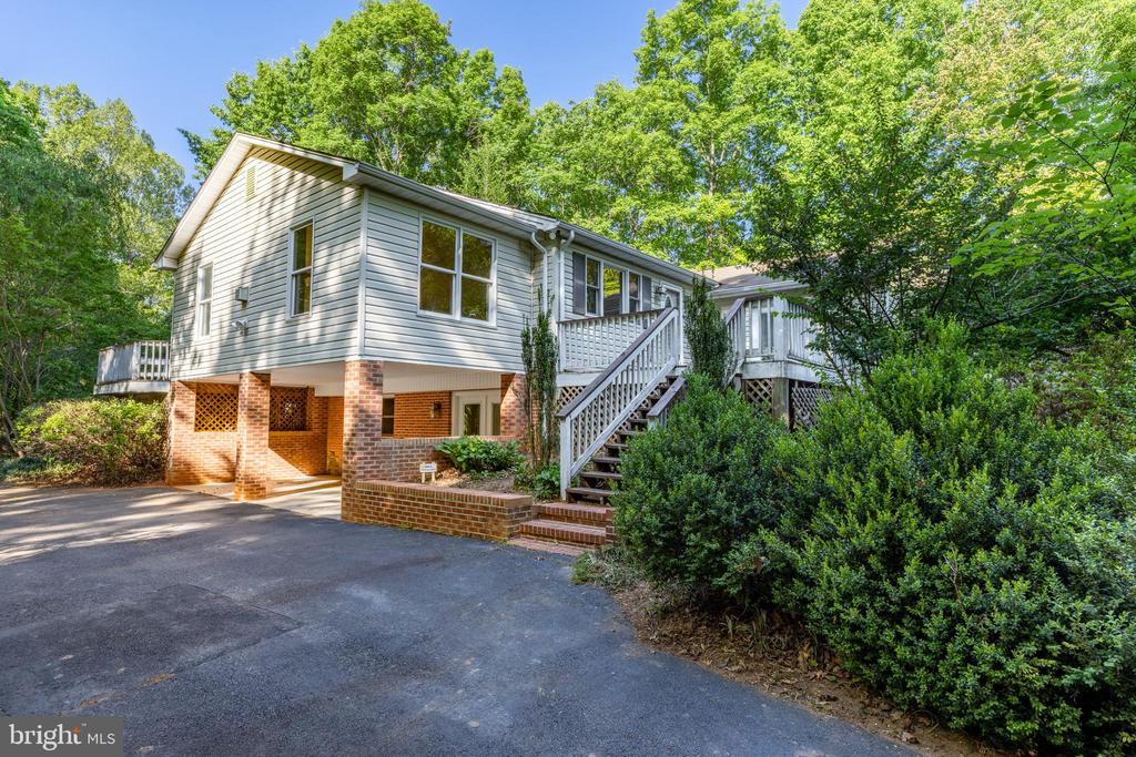 3628 S SPOTSWOOD TRL, BARBOURSVILLE, Virginia 22923, 3 Bedrooms Bedrooms, ,3 BathroomsBathrooms,Residential,3628 S SPOTSWOOD TRL,VAOR2014020 MLS # VAOR2014020
