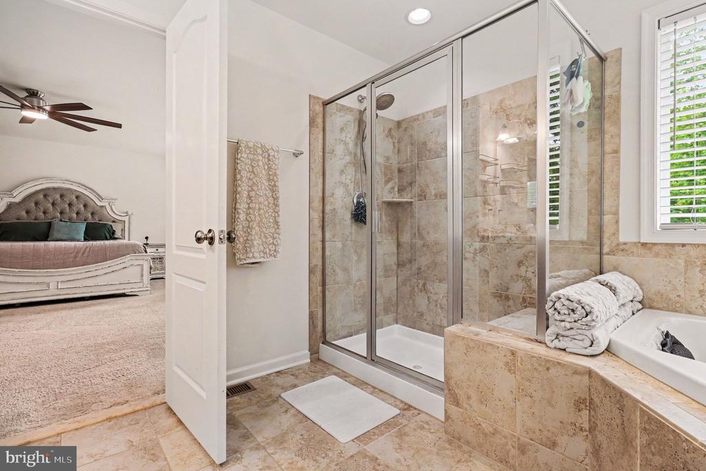 2446 TOWERING OAK CT, LOCUST GROVE, Virginia 22508, 5 Bedrooms Bedrooms, ,3 BathroomsBathrooms,Residential,2446 TOWERING OAK CT,VAOR2014108 MLS # VAOR2014108