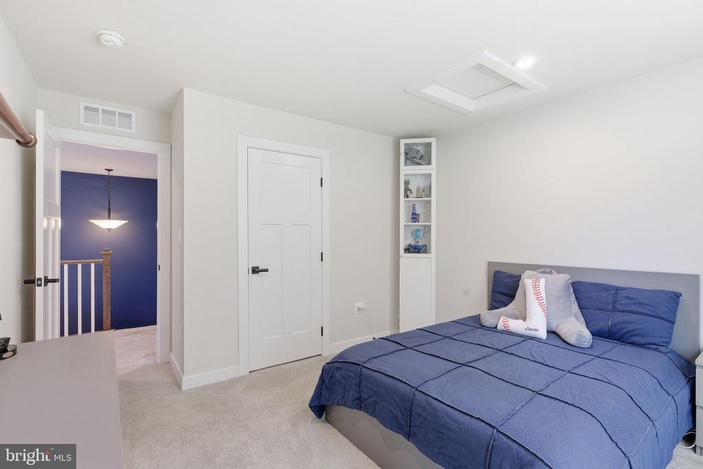 10601 HARVEST RIDGE CT, SPOTSYLVANIA, Virginia 22551, 4 Bedrooms Bedrooms, ,2 BathroomsBathrooms,Residential,10601 HARVEST RIDGE CT,VASP2041644 MLS # VASP2041644
