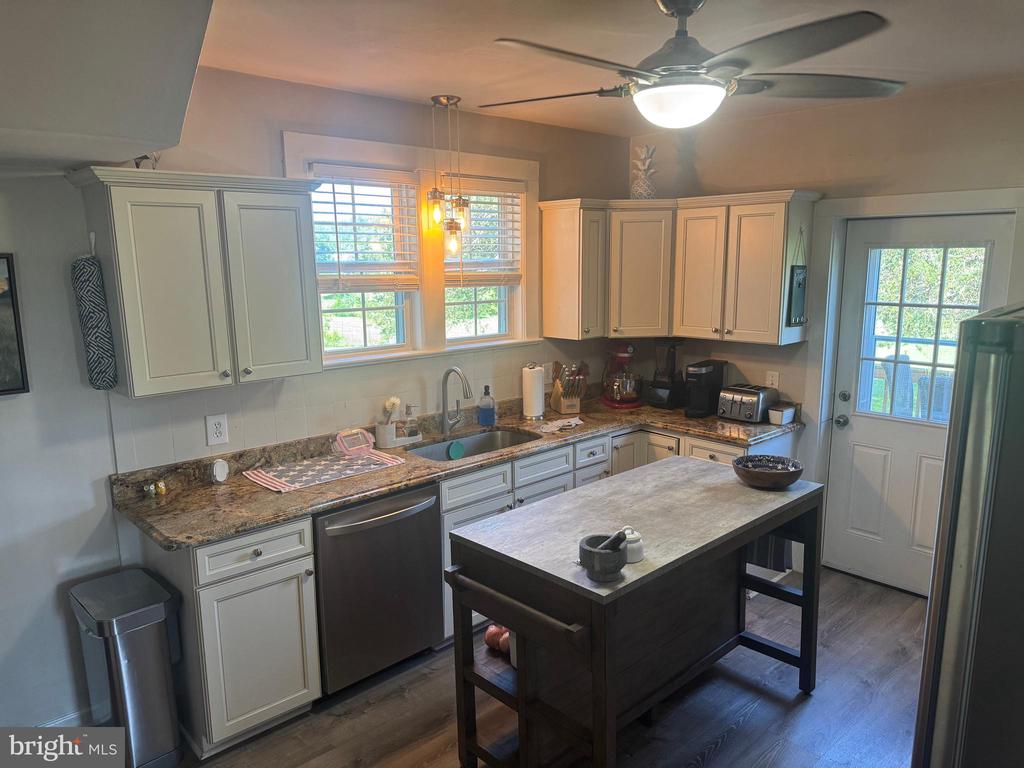 10004 PLANK RD, SPOTSYLVANIA, Virginia 22553, 4 Bedrooms Bedrooms, ,3 BathroomsBathrooms,Residential,10004 PLANK RD,VASP2041672 MLS # VASP2041672