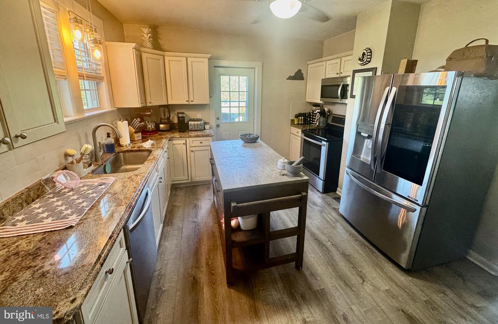 10004 PLANK RD, SPOTSYLVANIA, Virginia 22553, 4 Bedrooms Bedrooms, ,3 BathroomsBathrooms,Residential,10004 PLANK RD,VASP2041672 MLS # VASP2041672