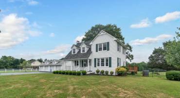 10004 PLANK RD, SPOTSYLVANIA, Virginia 22553, 4 Bedrooms Bedrooms, ,3 BathroomsBathrooms,Residential,10004 PLANK RD,VASP2041672 MLS # VASP2041672