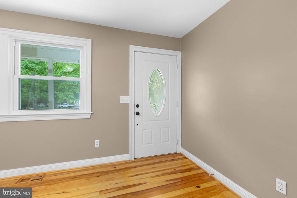 10201 MILL POND RD, SPOTSYLVANIA, Virginia 22551, 4 Bedrooms Bedrooms, ,3 BathroomsBathrooms,Residential,10201 MILL POND RD,VASP2041566 MLS # VASP2041566