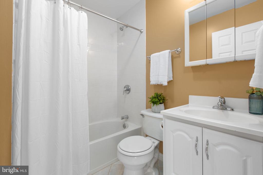 10201 MILL POND RD, SPOTSYLVANIA, Virginia 22551, 4 Bedrooms Bedrooms, ,3 BathroomsBathrooms,Residential,10201 MILL POND RD,VASP2041566 MLS # VASP2041566