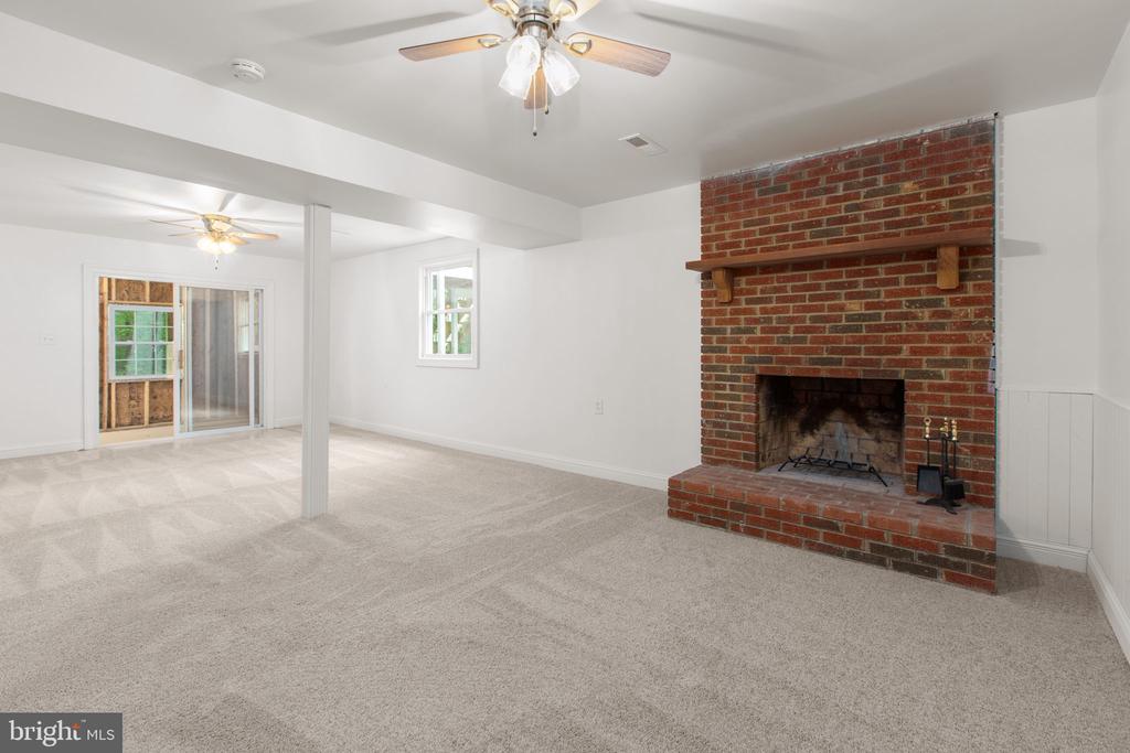 10201 MILL POND RD, SPOTSYLVANIA, Virginia 22551, 4 Bedrooms Bedrooms, ,3 BathroomsBathrooms,Residential,10201 MILL POND RD,VASP2041566 MLS # VASP2041566