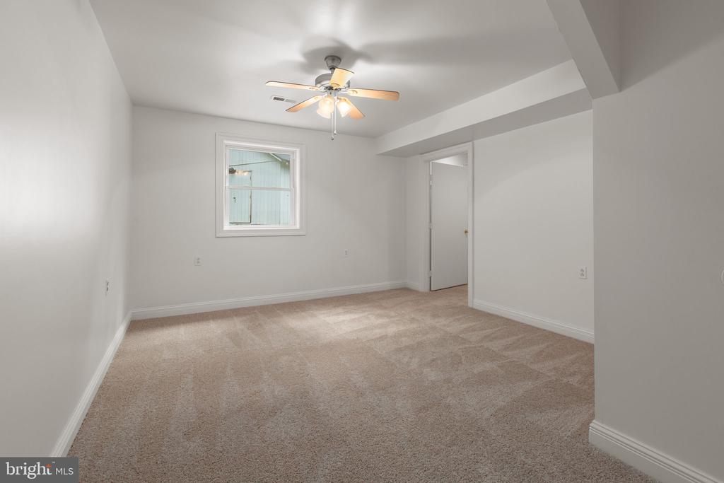 10201 MILL POND RD, SPOTSYLVANIA, Virginia 22551, 4 Bedrooms Bedrooms, ,3 BathroomsBathrooms,Residential,10201 MILL POND RD,VASP2041566 MLS # VASP2041566