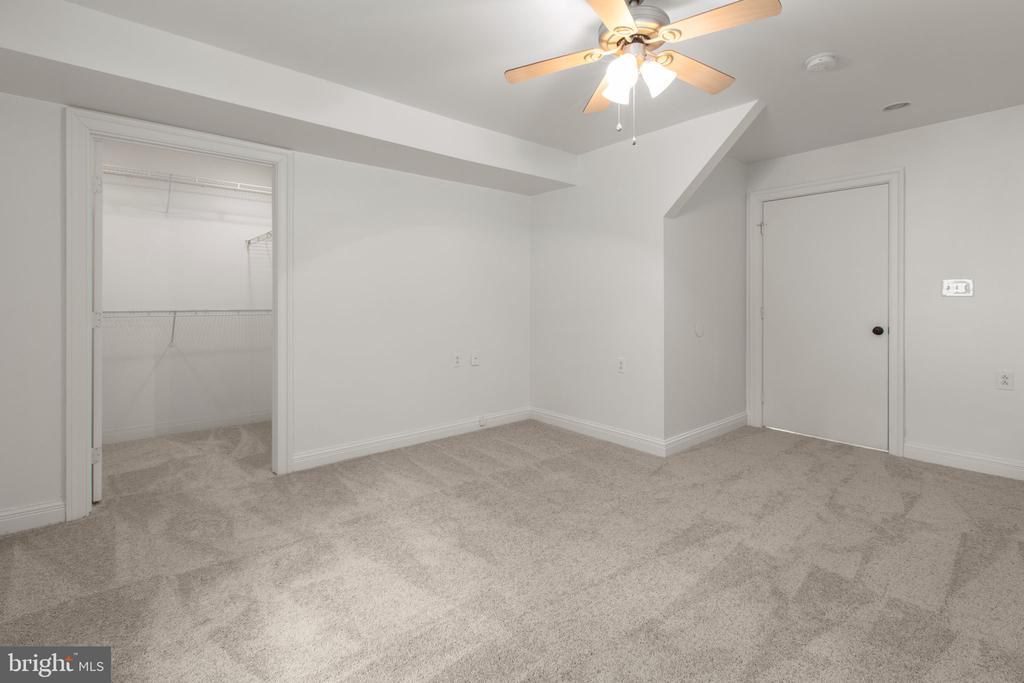 10201 MILL POND RD, SPOTSYLVANIA, Virginia 22551, 4 Bedrooms Bedrooms, ,3 BathroomsBathrooms,Residential,10201 MILL POND RD,VASP2041566 MLS # VASP2041566
