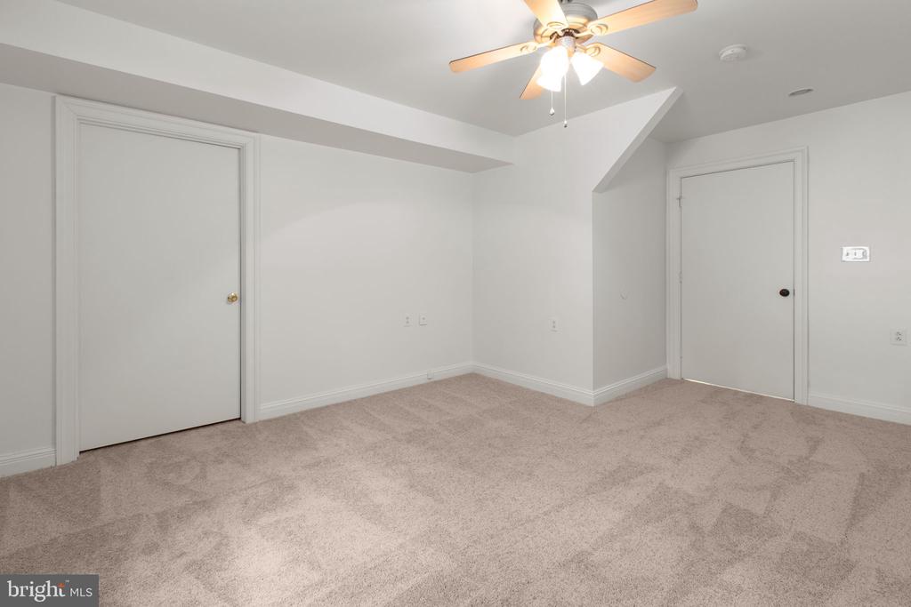 10201 MILL POND RD, SPOTSYLVANIA, Virginia 22551, 4 Bedrooms Bedrooms, ,3 BathroomsBathrooms,Residential,10201 MILL POND RD,VASP2041566 MLS # VASP2041566