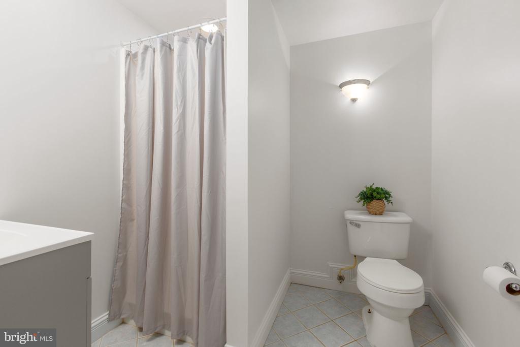 10201 MILL POND RD, SPOTSYLVANIA, Virginia 22551, 4 Bedrooms Bedrooms, ,3 BathroomsBathrooms,Residential,10201 MILL POND RD,VASP2041566 MLS # VASP2041566