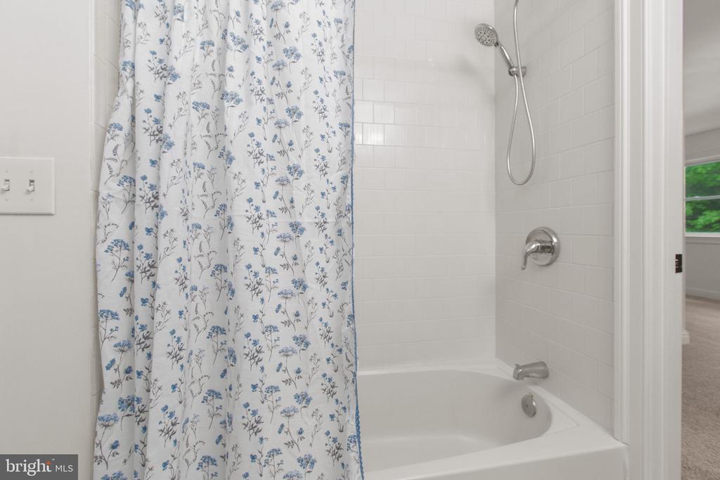 10201 MILL POND RD, SPOTSYLVANIA, Virginia 22551, 4 Bedrooms Bedrooms, ,3 BathroomsBathrooms,Residential,10201 MILL POND RD,VASP2041566 MLS # VASP2041566