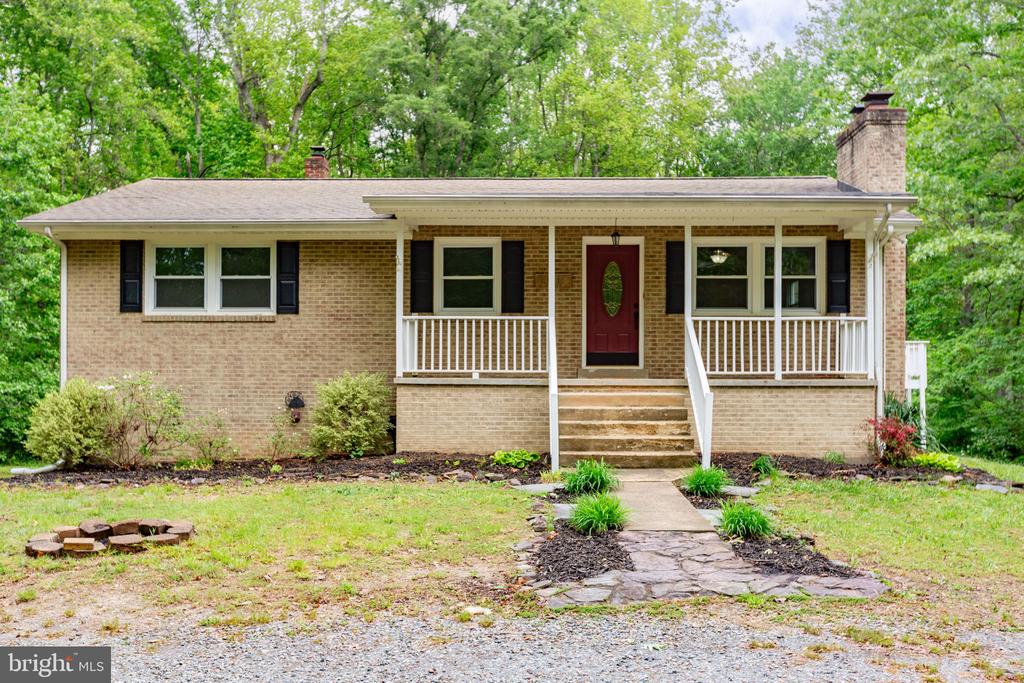10201 MILL POND RD, SPOTSYLVANIA, Virginia 22551, 4 Bedrooms Bedrooms, ,3 BathroomsBathrooms,Residential,10201 MILL POND RD,VASP2041566 MLS # VASP2041566