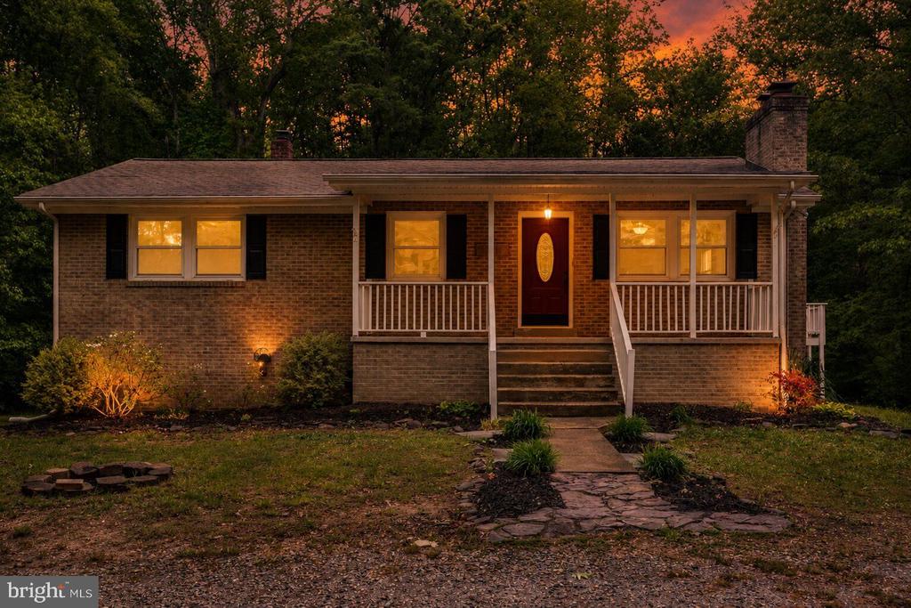 10201 MILL POND RD, SPOTSYLVANIA, Virginia 22551, 4 Bedrooms Bedrooms, ,3 BathroomsBathrooms,Residential,10201 MILL POND RD,VASP2041566 MLS # VASP2041566