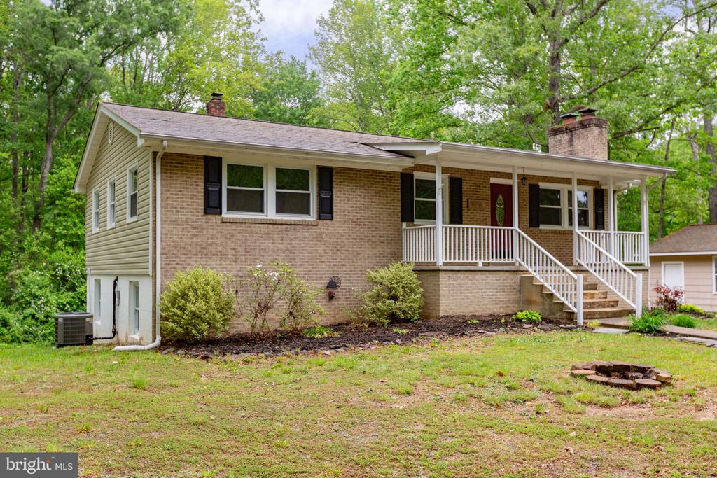 10201 MILL POND RD, SPOTSYLVANIA, Virginia 22551, 4 Bedrooms Bedrooms, ,3 BathroomsBathrooms,Residential,10201 MILL POND RD,VASP2041566 MLS # VASP2041566