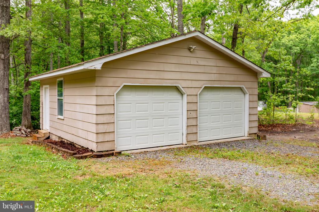 10201 MILL POND RD, SPOTSYLVANIA, Virginia 22551, 4 Bedrooms Bedrooms, ,3 BathroomsBathrooms,Residential,10201 MILL POND RD,VASP2041566 MLS # VASP2041566