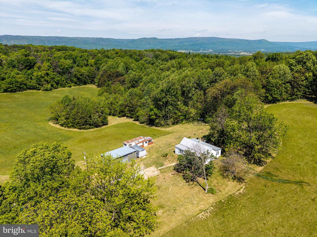 269 COMER AVE, SHENANDOAH, Virginia 22849, 2 Bedrooms Bedrooms, ,1 BathroomBathrooms,Residential,269 COMER AVE,VAPA2006404 MLS # VAPA2006404