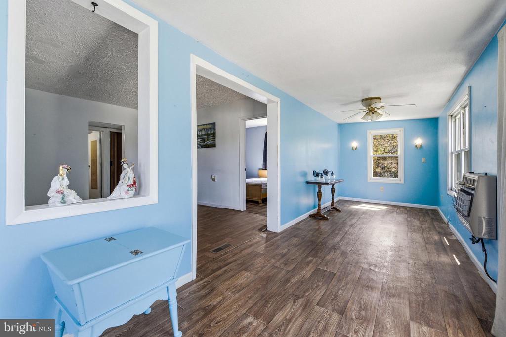 269 COMER AVE, SHENANDOAH, Virginia 22849, 2 Bedrooms Bedrooms, ,1 BathroomBathrooms,Residential,269 COMER AVE,VAPA2006404 MLS # VAPA2006404