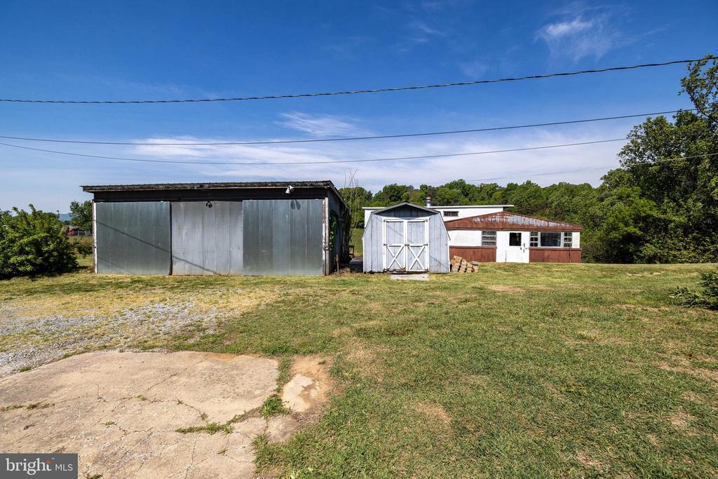 269 COMER AVE, SHENANDOAH, Virginia 22849, 2 Bedrooms Bedrooms, ,1 BathroomBathrooms,Residential,269 COMER AVE,VAPA2006404 MLS # VAPA2006404