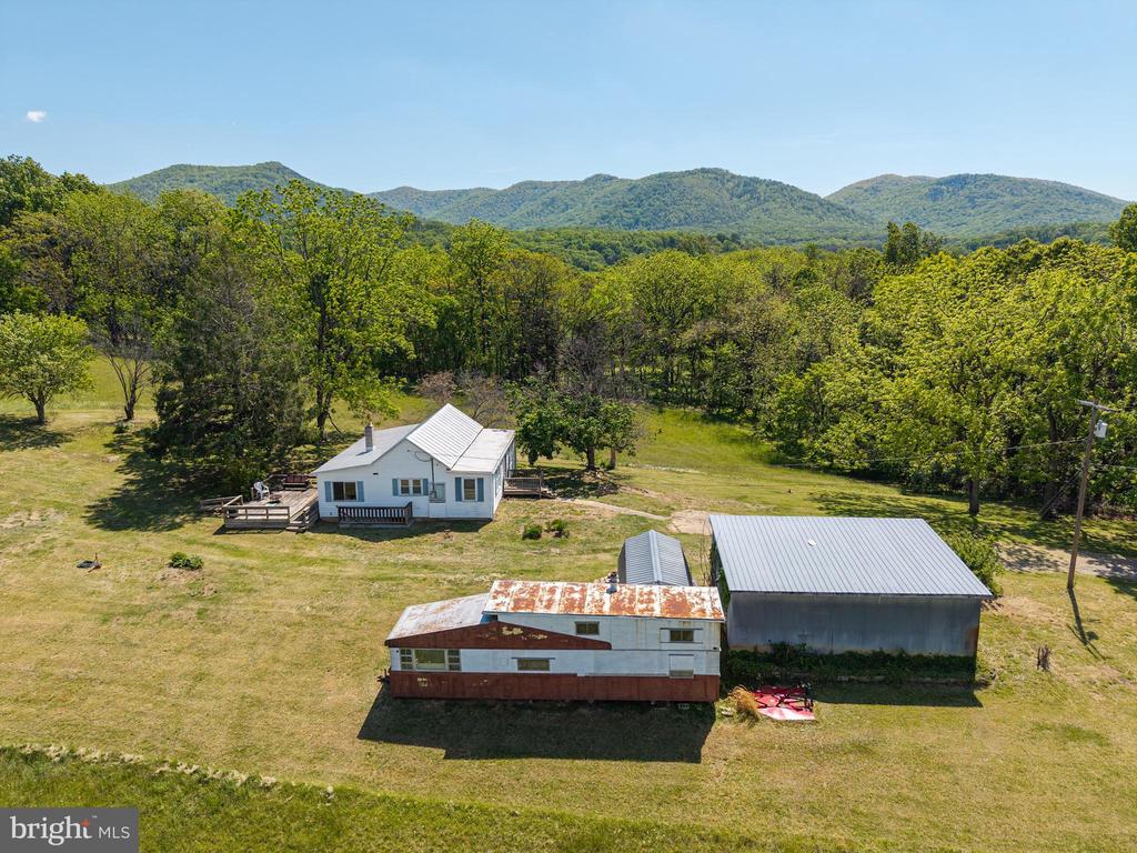 269 COMER AVE, SHENANDOAH, Virginia 22849, 2 Bedrooms Bedrooms, ,1 BathroomBathrooms,Residential,269 COMER AVE,VAPA2006404 MLS # VAPA2006404