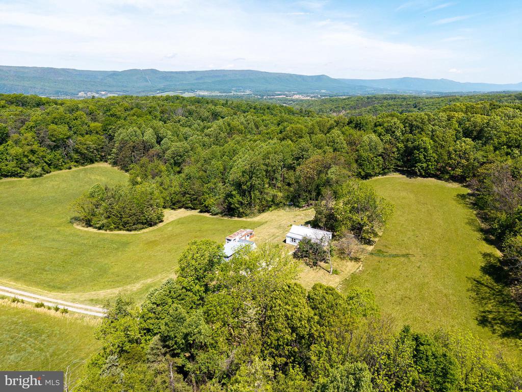 269 COMER AVE, SHENANDOAH, Virginia 22849, 2 Bedrooms Bedrooms, ,1 BathroomBathrooms,Residential,269 COMER AVE,VAPA2006404 MLS # VAPA2006404