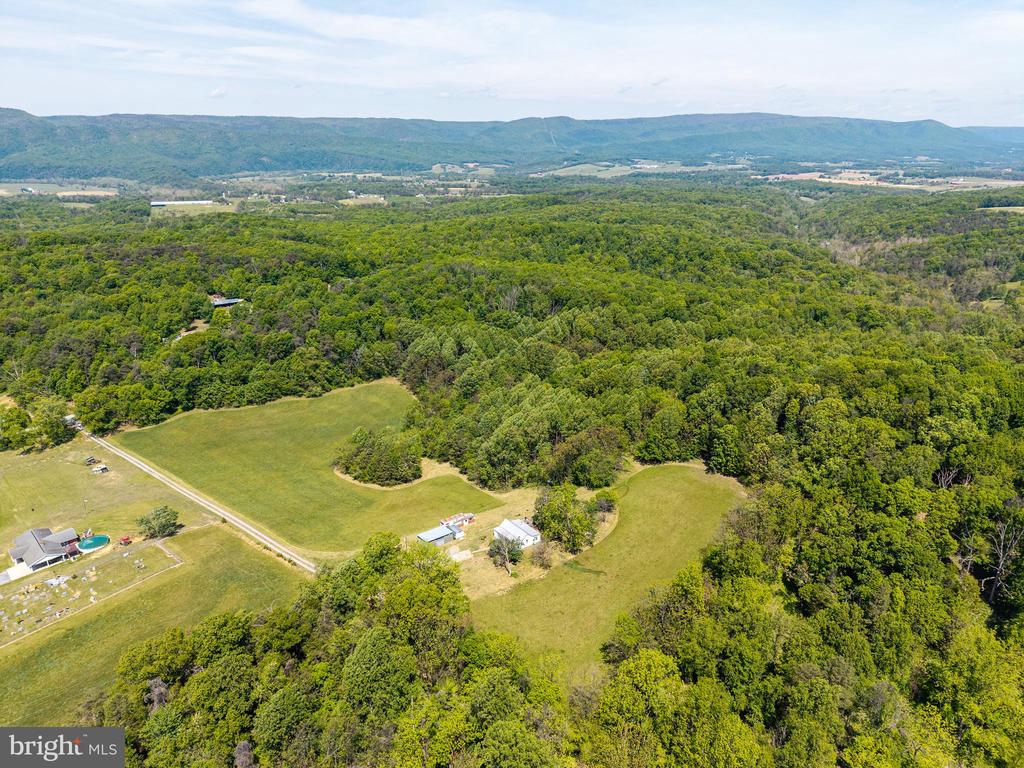 269 COMER AVE, SHENANDOAH, Virginia 22849, 2 Bedrooms Bedrooms, ,1 BathroomBathrooms,Residential,269 COMER AVE,VAPA2006404 MLS # VAPA2006404