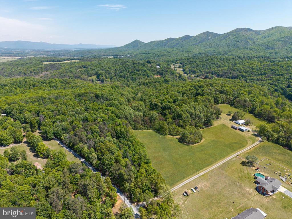 269 COMER AVE, SHENANDOAH, Virginia 22849, 2 Bedrooms Bedrooms, ,1 BathroomBathrooms,Residential,269 COMER AVE,VAPA2006404 MLS # VAPA2006404