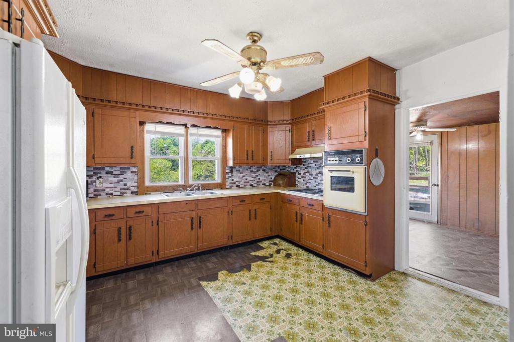 269 COMER AVE, SHENANDOAH, Virginia 22849, 2 Bedrooms Bedrooms, ,1 BathroomBathrooms,Residential,269 COMER AVE,VAPA2006404 MLS # VAPA2006404