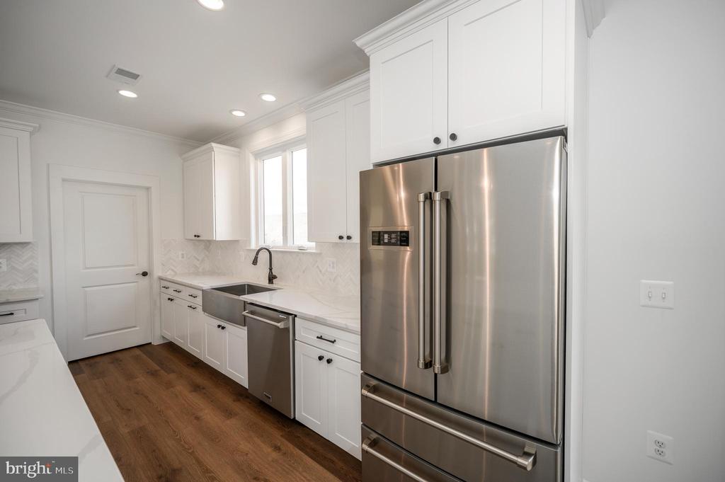 13214 BRISTOW RD, NOKESVILLE, Virginia 20181, 5 Bedrooms Bedrooms, ,4 BathroomsBathrooms,Residential,13214 BRISTOW RD,VAFQ2021926 MLS # VAFQ2021926