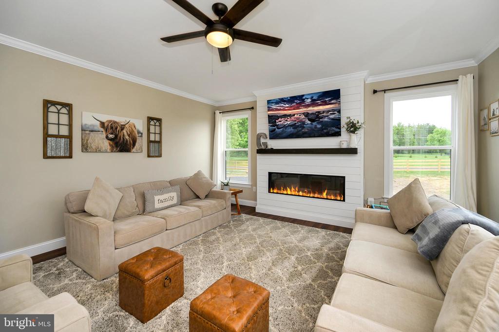 13214 BRISTOW RD, NOKESVILLE, Virginia 20181, 5 Bedrooms Bedrooms, ,4 BathroomsBathrooms,Residential,13214 BRISTOW RD,VAFQ2021926 MLS # VAFQ2021926