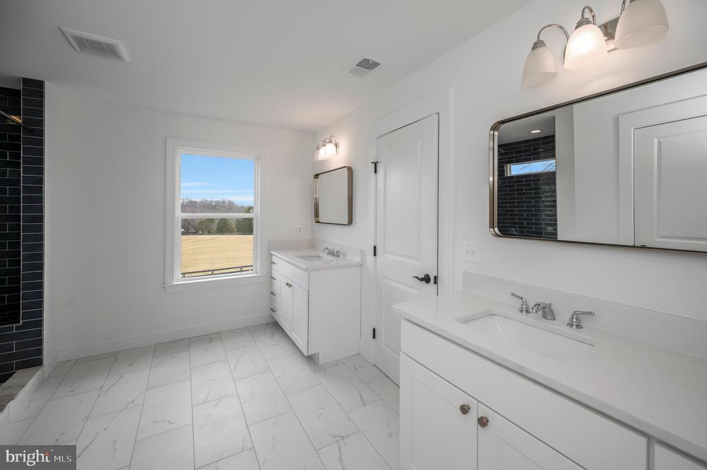 13214 BRISTOW RD, NOKESVILLE, Virginia 20181, 5 Bedrooms Bedrooms, ,4 BathroomsBathrooms,Residential,13214 BRISTOW RD,VAFQ2021926 MLS # VAFQ2021926